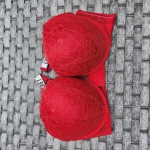 Victoria's Secret Vibrant Red Lace Bra